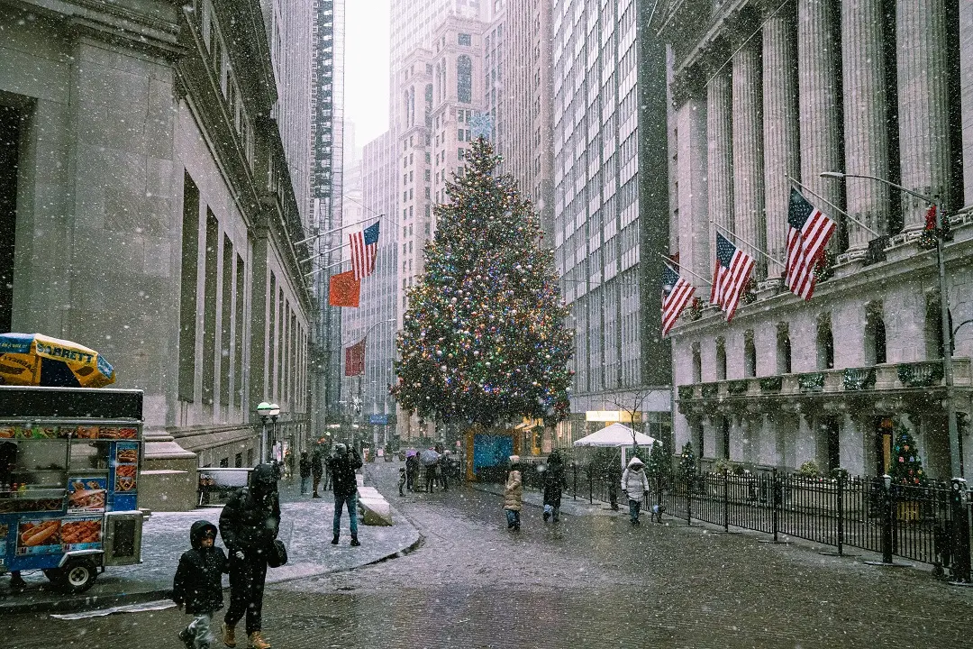 Proactive contractors eye on Construction bids slow time in snow time.